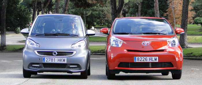 smart fortwo coupé 52 mhd pure / Toyota iQ 1.0 VVT-i