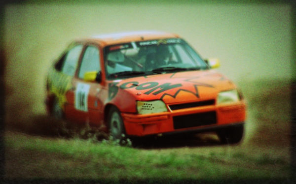 Opel Kadett tramo de tierra