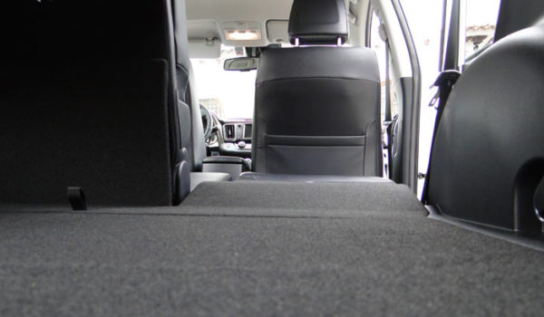 Toyota RAV4. Detalles del interior