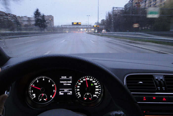 Volkswagen Polo BlueGT. Primer recorrido de consumo por la M30. Programador de velocidad conectado