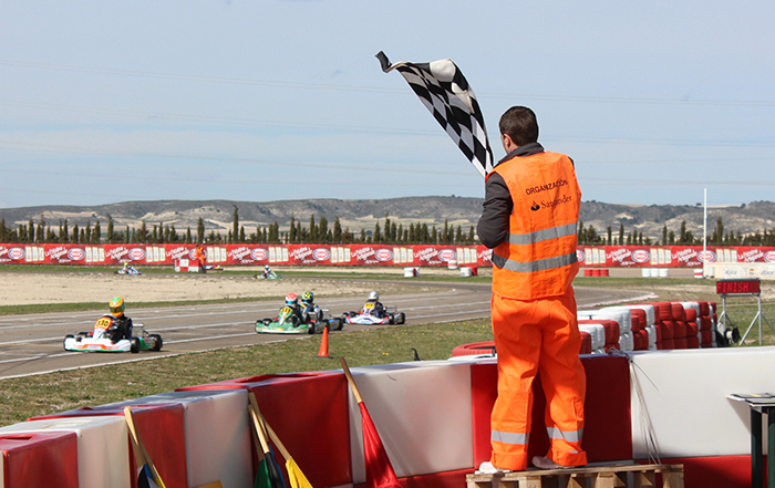 bandera a cuadros WSK