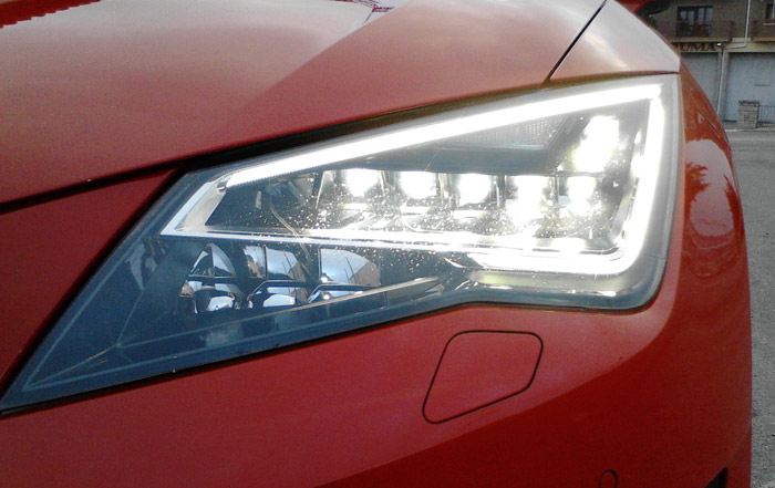 SEAT León. Faros de diodos «Full Led»