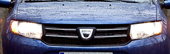 Dacia Sandero. Faros