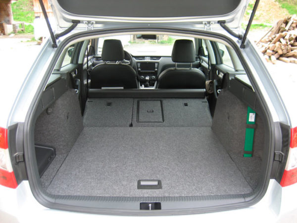 Škoda Octavia Combi. Modelo 2013. Maletero