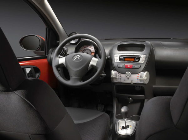 Cambios en la gama Citroën C1. Nueva caja de cambios robotizada ETG.