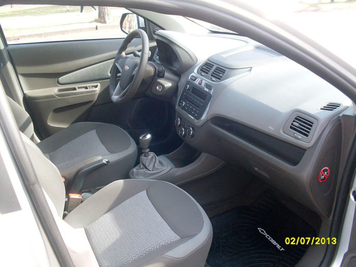 Chevrolet Cobalt. Asientos delanteros