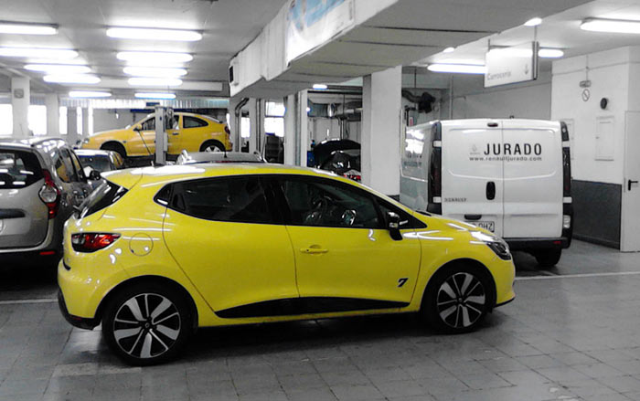 Renault Clio. Prueba de 120 000 kilometros. En el taller