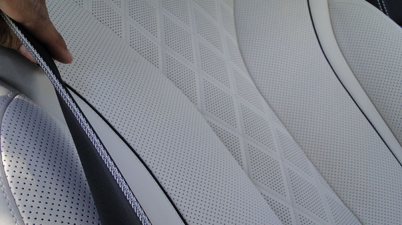 Mercedes-Benz Clase S. Cinturones de seguridad traseros con airbag