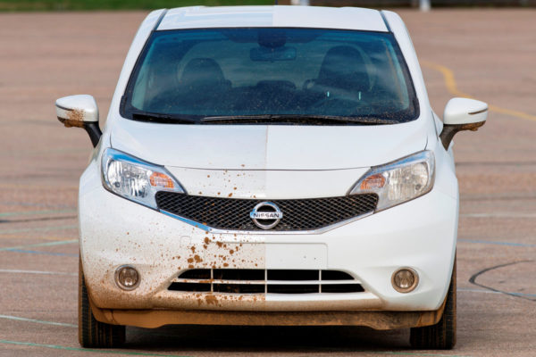 ¿Cansado de lavar el coche? Nissan trabaja en una solución