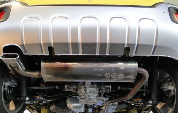 Fiat Panda Cross. Paragolpes