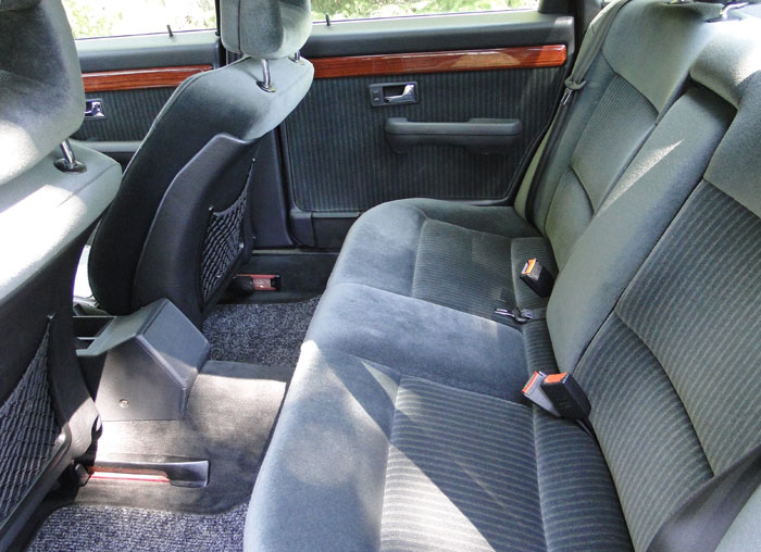 Audi 100 TDI. Asientos posteriores