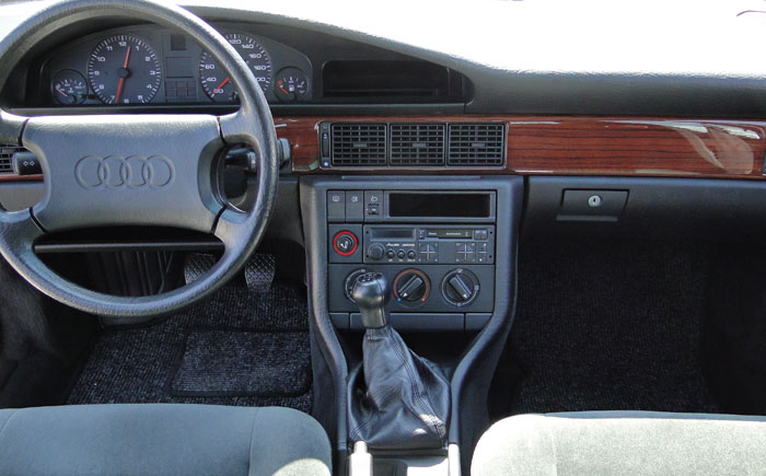 Audi 100 TDI (1989). Salpicadero