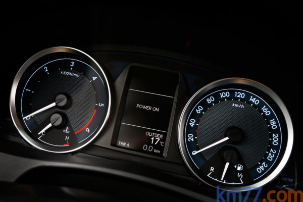 Toyota Auris. Ya a la venta la gama 2014. Desde 15 601 €