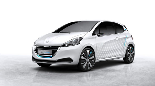 Peugeot mostrará en París el 208 Hybrid Air 2L