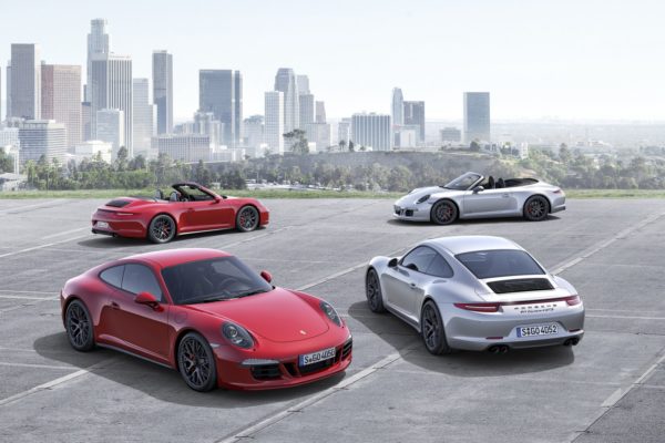 Porsche 911 Carrera GTS en movimiento