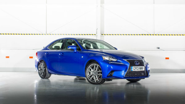 Lexus IS 300 h gama 2015