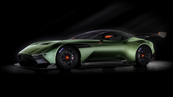Aston Martin Vulcan, directo al circuito