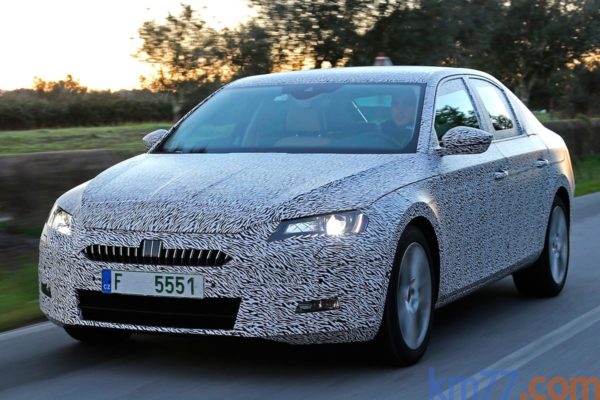 Así es el interior del nuevo Škoda Superb