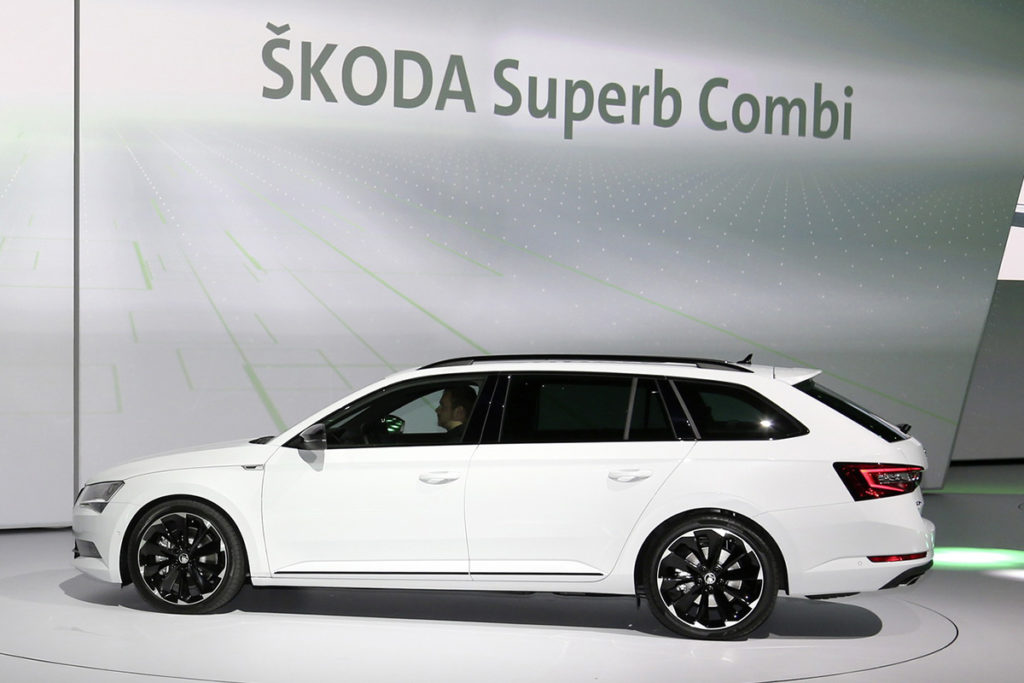 SKODA-SUPERB-SPORTLINE-2