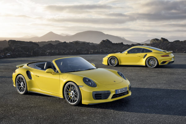 Porsche 911 Turbo y Turbo S en movimiento