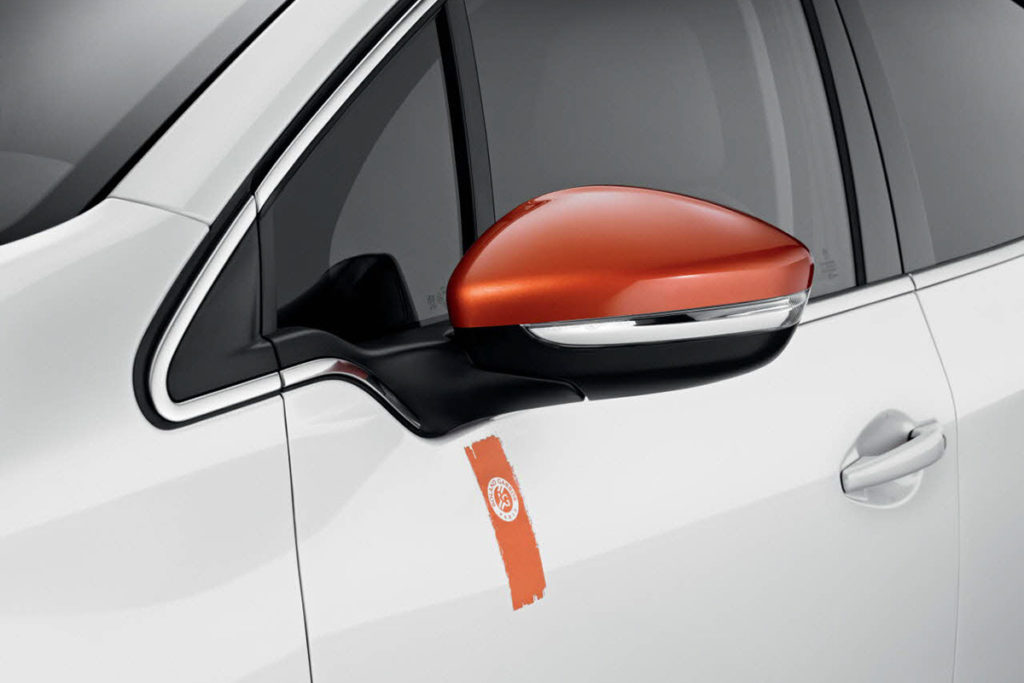2016-peugeot-208-rolland-garros-km77-2