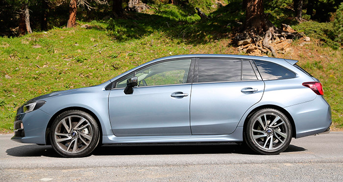 Lo dicho para el León en la foto precedente sirve para el Levorg; pero como aquí se trata de un modelo nuevo, que sustituye simultáneamente al Legacy en sus dos carrocerías (sedán y Station Wagon), lo de menos es entrar en consideraciones acerca de si se trata de un familiar o de un 5 puertas largo.
