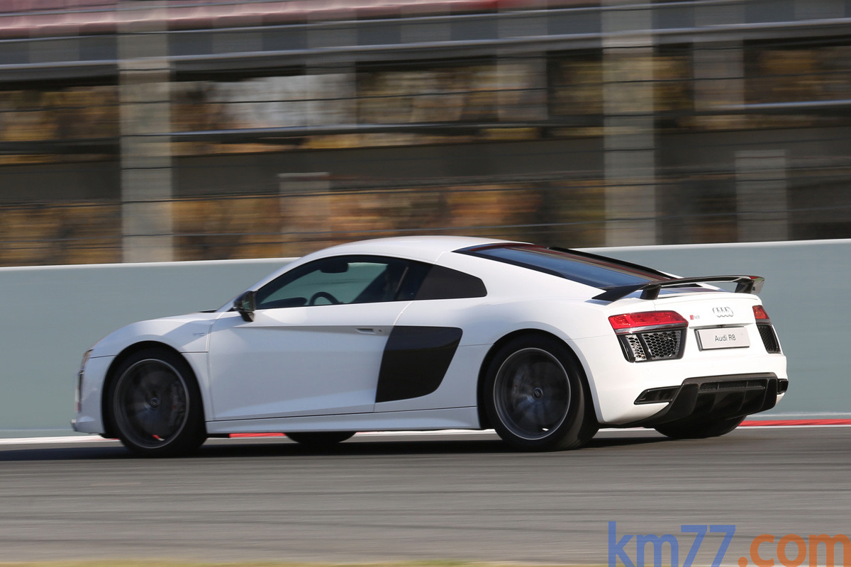 audi-r8-km77com-2