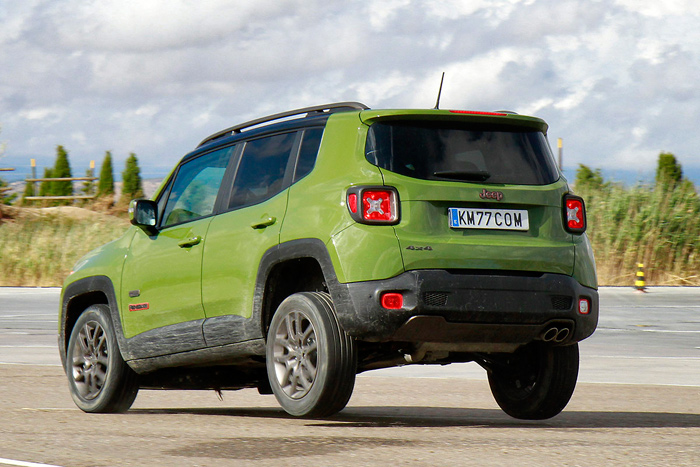 rrss-jeep-renegade-4x4-2016