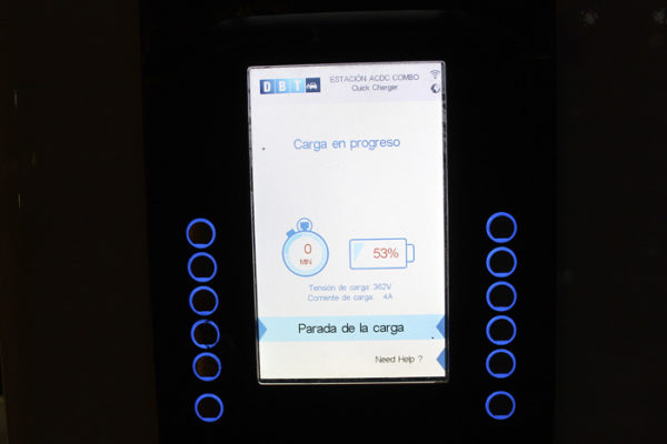 MINI presenta el E, un modelo completamente eléctrico que comenzará a circular en breve.