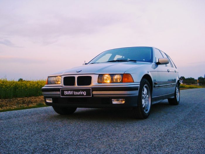 BMW 328i Touring E36