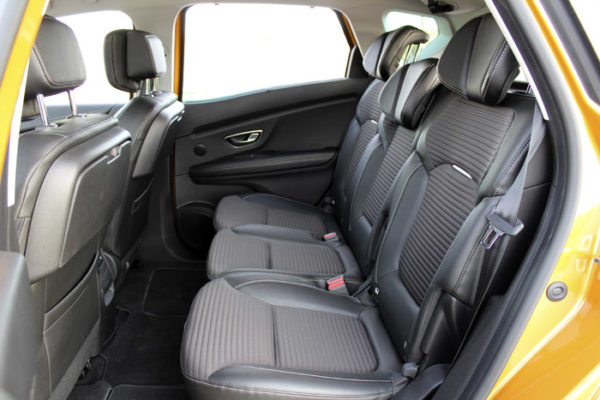 Mazda pone en venta el nuevo Mazda5. Disponible desde 21.000 €