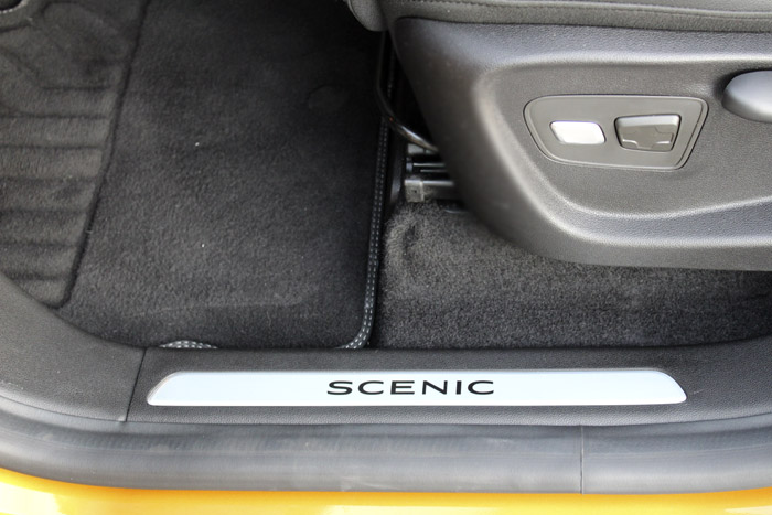 23-Renault Scenic
