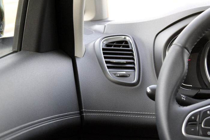 Renault Scénic 2017. Puertas y encajes.