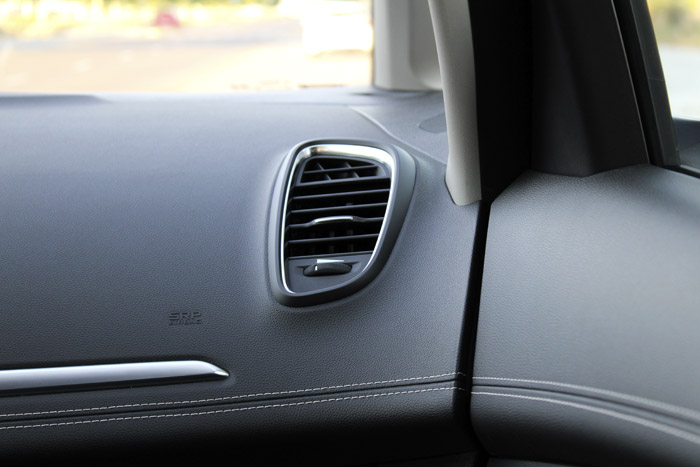 26-Renault Scenic-Rightside Airconditon
