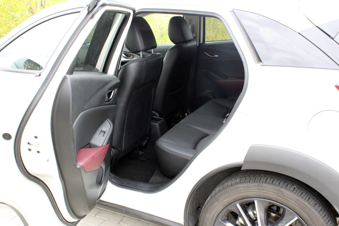 13-Mazda CX 3-Diurnos