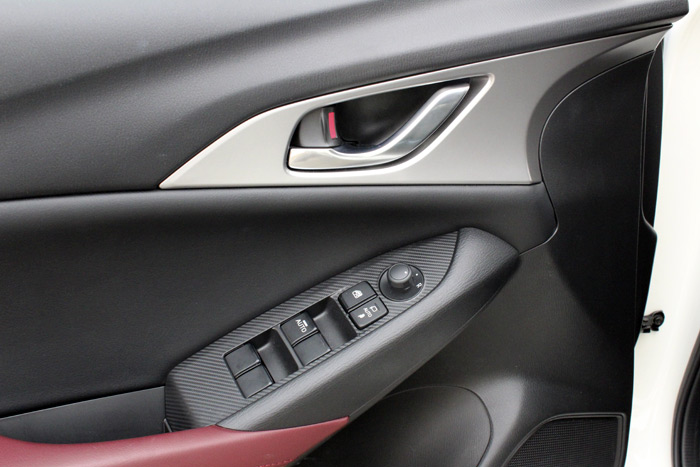 21-Mazda CX 3-Diurnos