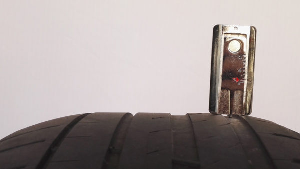 Los neumáticos del Model 3 llegan a su fin