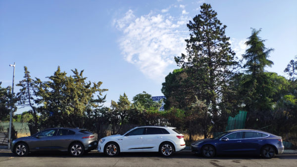 Problemas de recarga en nuestro Model 3 durante una comparativa con un Audi e-tron y un Jaguar I-PACE