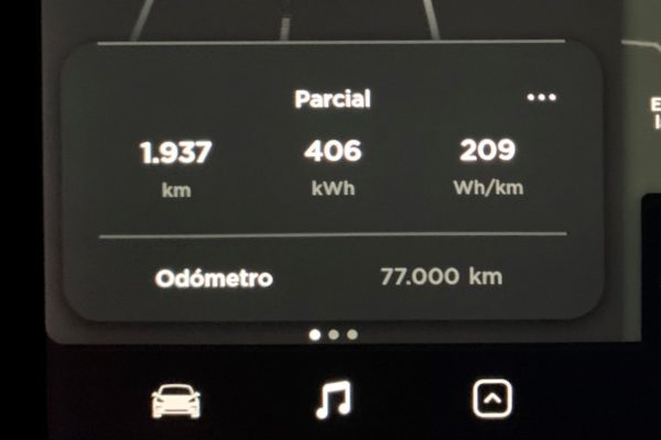 Cumpleaños de nuestro Tesla Model 3. 77.000 kilómetros.