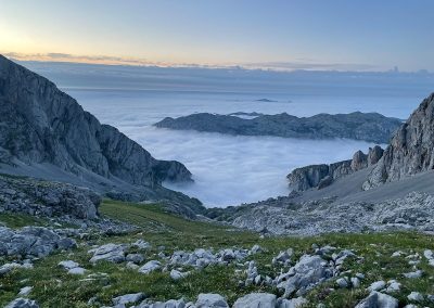 Picos de Europa. Mar de Nubes. Vega del Urriellu.