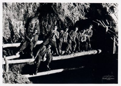 Mineros en Los Navalones Urbies 1957
