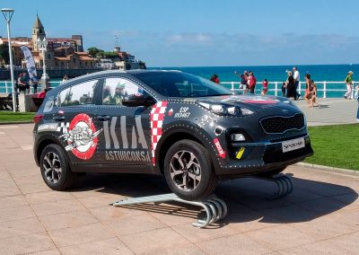 Asturconsa. Kia Sportage. Festival aéreo de Gijón. Coche decorado para el patrocinio de un festival aéreo.