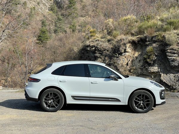 Porsche Macan T. Un hermano T nunca llega tarde.
