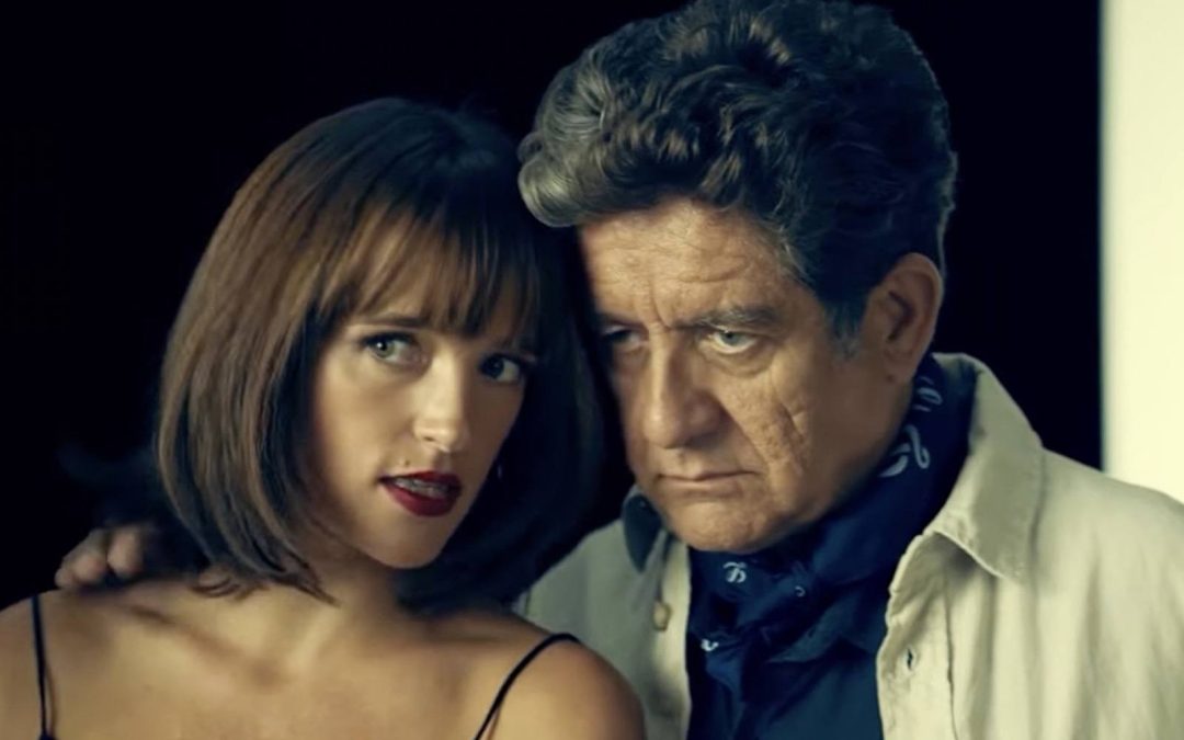 Me encanta el sonido de cuando tiras un montón de billetes por la taza del váter