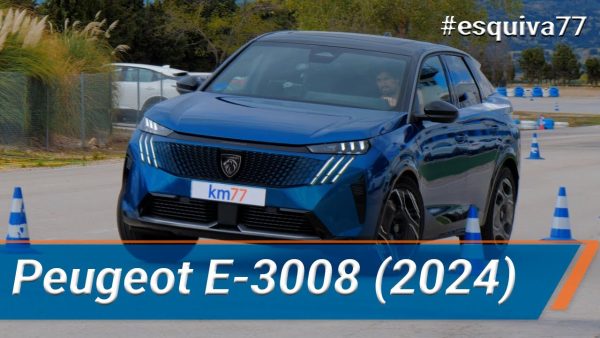 Peugeot E-3008 (2024) | Maniobra de esquiva y eslalon