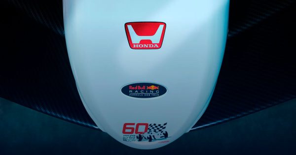 Japón F1. Verstappen, pole. Sainz, 12 y Alonso, 13