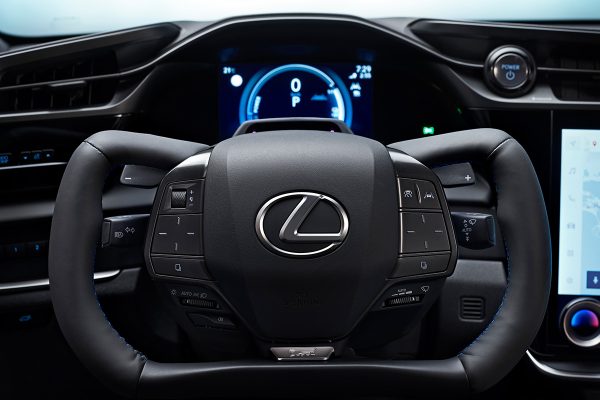 Volante Lexus RZ