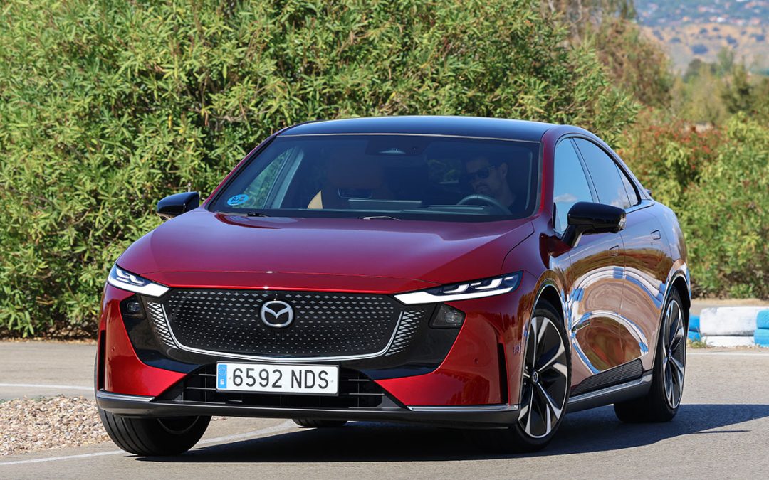 Tour tecnológico del Mazda6e