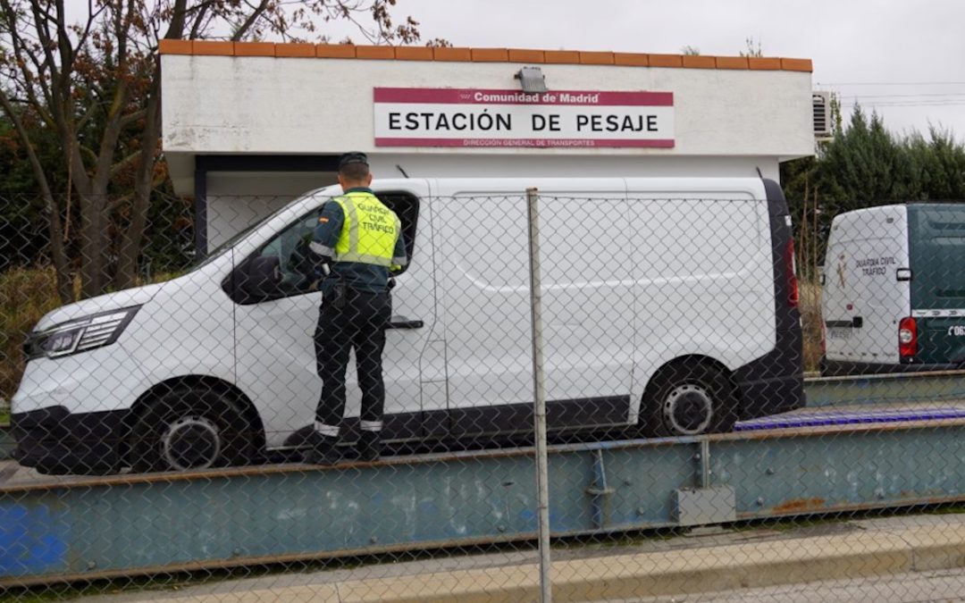 La DGT refuerza el control de furgonetas en plena semana del Black Friday