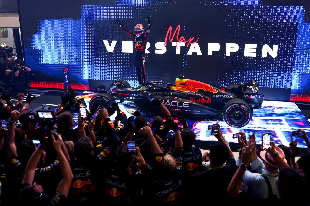 Max Verstappen celebra su victoria en el Gran Premio de Qatar